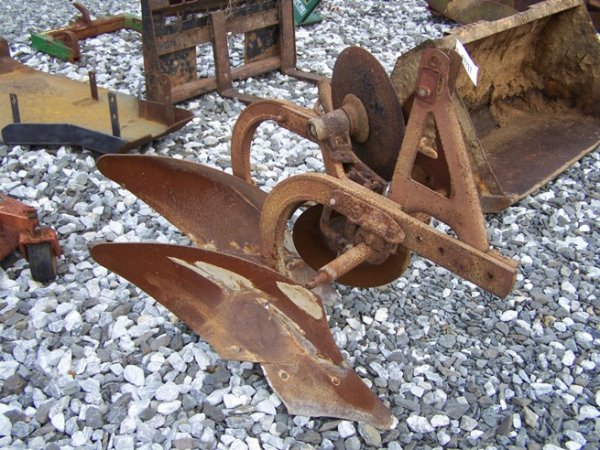 Dearborn 10-1 3pt 2 Bottom Plow for Tractors w/ Cou