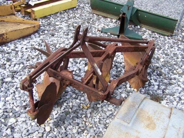 Massey Harris Ferguson 3pt 3 Bottom Plow for Tracto - 2