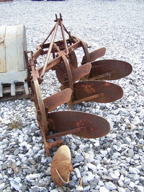 Massey Harris Ferguson 3pt 3 Bottom Plow for Tracto - 3