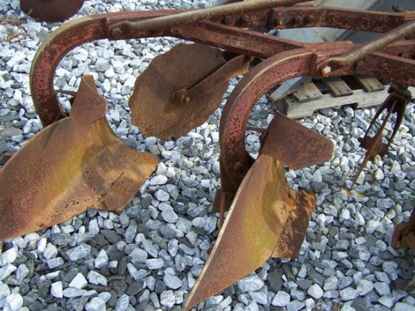 Massey Harris Ferguson 3pt 3 Bottom Plow for Tracto - 4