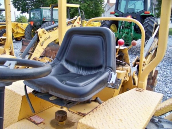 Terramite T5C Tractor Loader Backhoe OROPS - 10