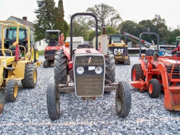 Massey Ferguson 240S Utility Tractor, Diesel - 2