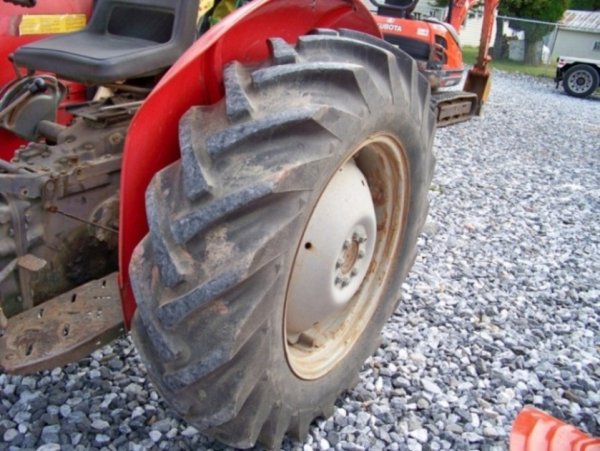 Massey Ferguson 240S Utility Tractor, Diesel - 5