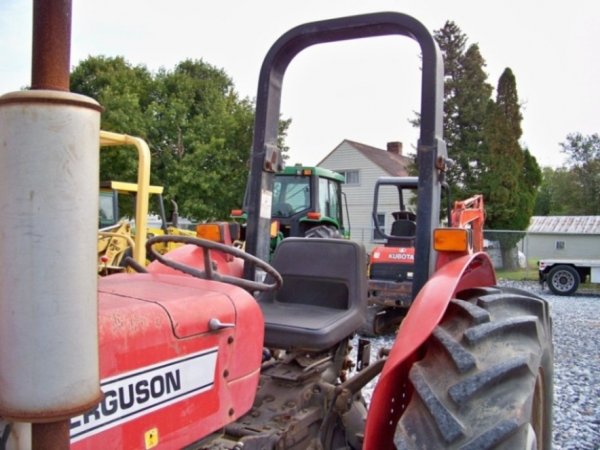 Massey Ferguson 240S Utility Tractor, Diesel - 6