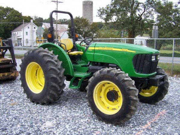 John Deere 5525 4x4 Farm Tractor, Syncro