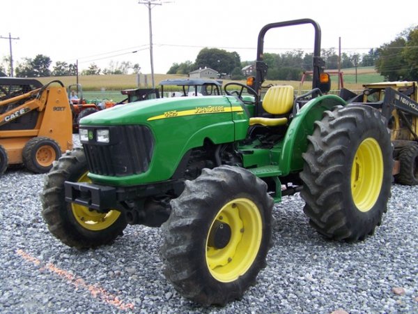 John Deere 5525 4x4 Farm Tractor, Syncro - 3