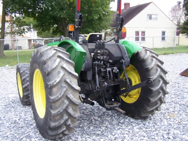 John Deere 5525 4x4 Farm Tractor, Syncro - 4