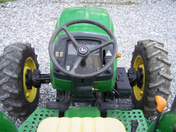 John Deere 5525 4x4 Farm Tractor, Syncro - 6