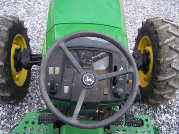 John Deere 5525 4x4 Farm Tractor, Syncro - 9