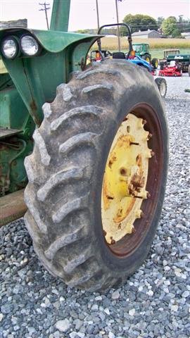 John Deere 3020 Wide Front Farm Tractor, - 7