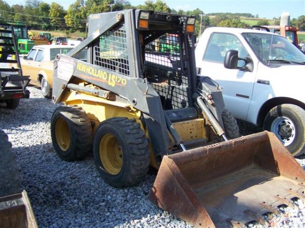New Holland LS170 Skid Steer Loader with OROPS