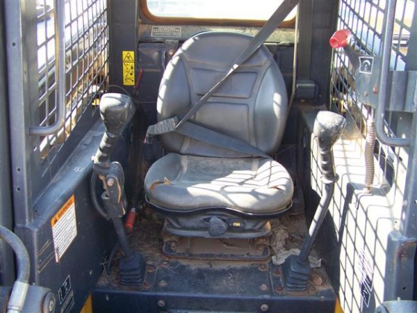 New Holland LS170 Skid Steer Loader with OROPS - 7