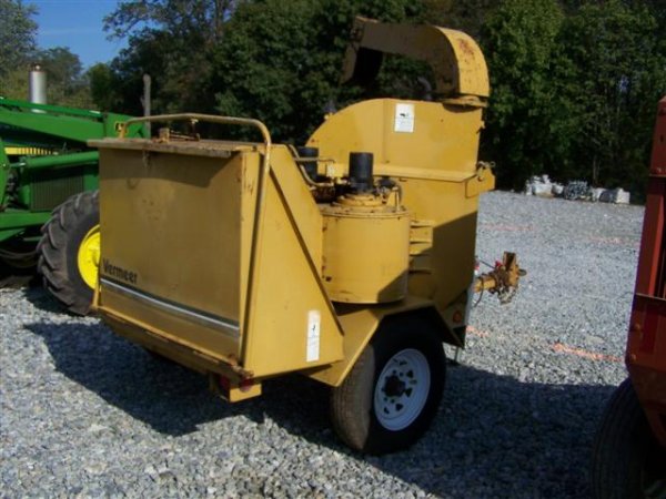 Vermeer 1250 Tow Behind Wood Chipper, Diesel - 5