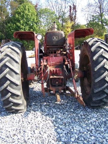 International 656 Farm Tractor with Loader, Fender - 4
