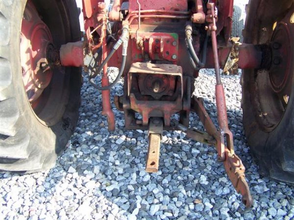 International 656 Farm Tractor with Loader, Fender - 5