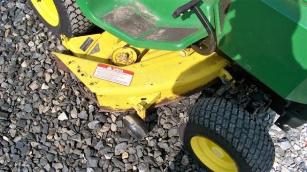 John Deere 316 Lawn & Garden Tractor, Front Hyd - 9