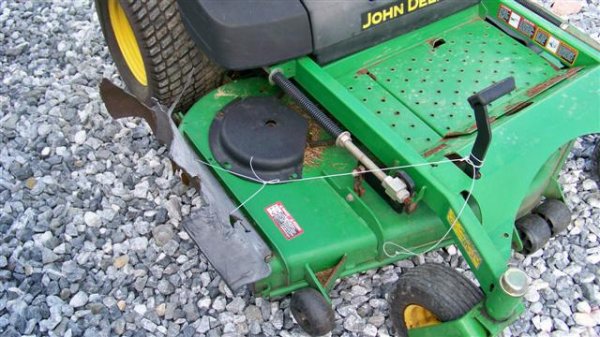 John Deere 757 Ztrack O Turn Mowers, Gas - 9
