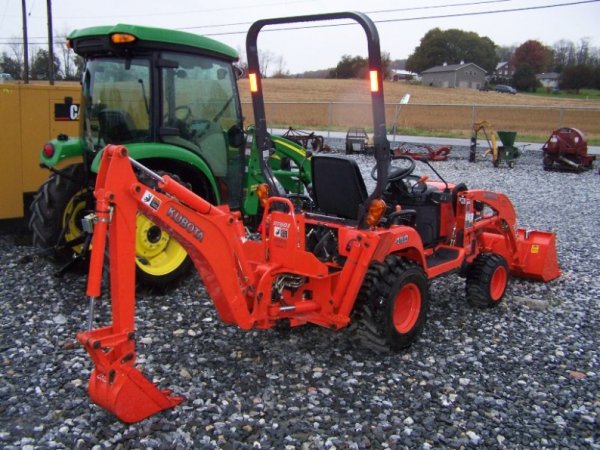 Kubota BX24 4x4 Compact Tractor Loader Backhoe - 5