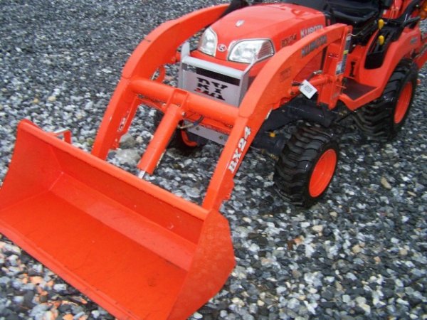 Kubota BX24 4x4 Compact Tractor Loader Backhoe - 9