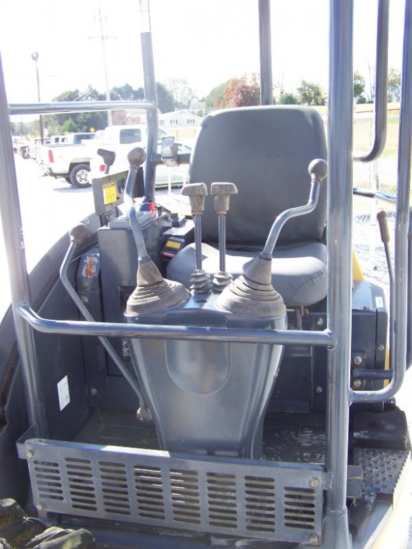 John Deere 17 ZTS Mini Excavator with OROPS - 9
