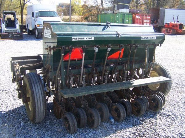 1487: Marliss 6' No Till Grain Drill for Tractors : Lot 1487