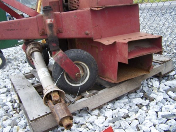 Olathe Manufacturing 3pt Leaf Blower for Tractors - 4