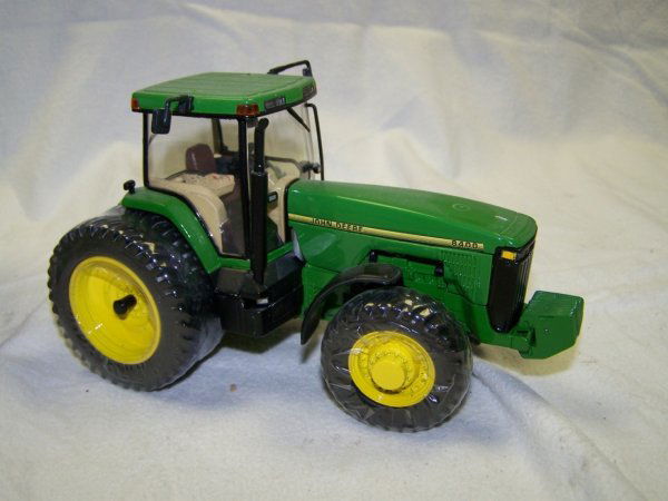 john deere 8400 ertl
