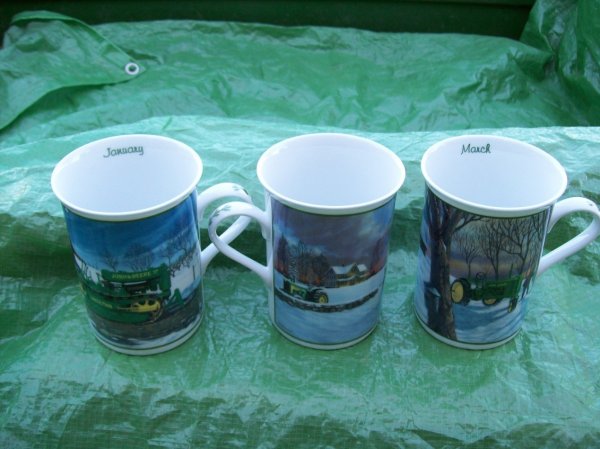 John Deere Scene Mugs & Salt and Pepper Shaker - 2