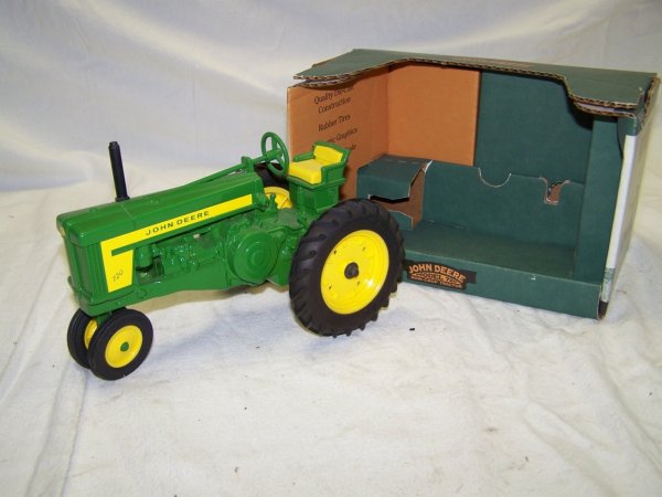Ertl John Deere 720 Row Crop Toy Tractor