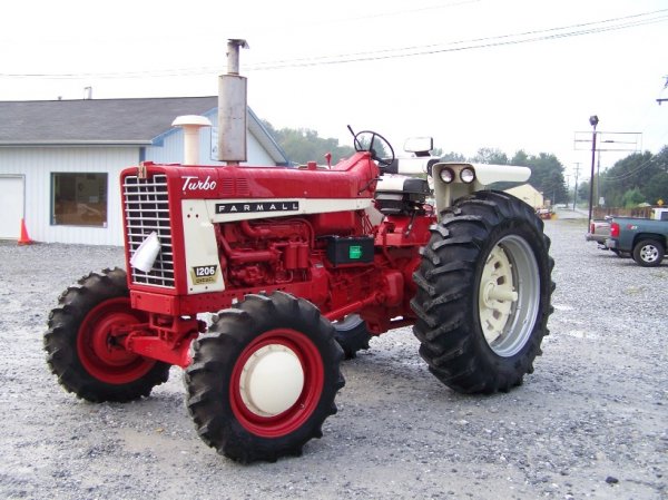 International 1206 4x4 Farm Tractor Restored - 3