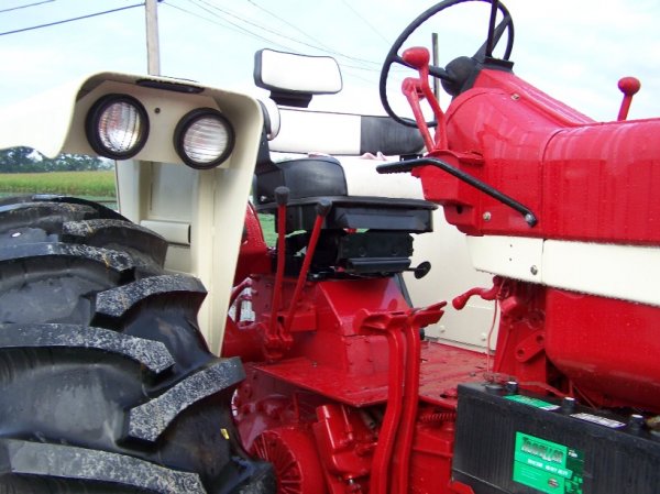 International 1206 4x4 Farm Tractor Restored - 8