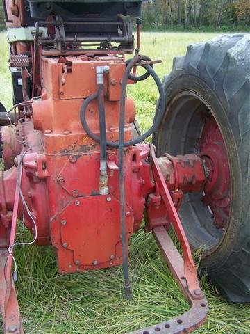 IH Farmall 706 Wide Front Antique Farm Tractor - 5