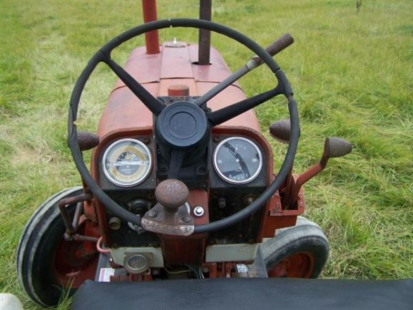 IH Farmall 706 Wide Front Antique Farm Tractor - 6