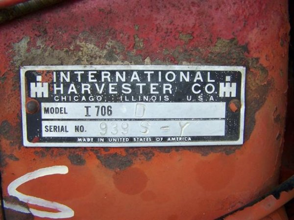 IH Farmall 706 Wide Front Antique Farm Tractor - 8