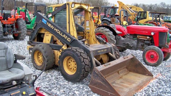 New Holland L785 Skid Steer Loader with OROPS