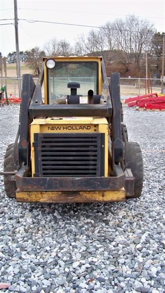New Holland L785 Skid Steer Loader with OROPS - 4
