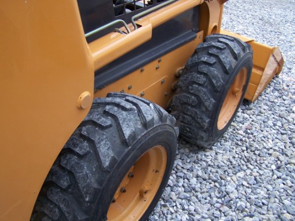 Nice 2006 Case 420 Skid Steer Loader with OROPS - 6