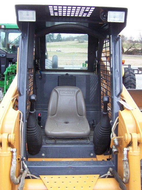 Nice 2006 Case 420 Skid Steer Loader with OROPS - 7