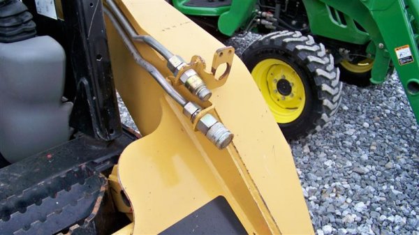 Caterpillar 252.B Skid Steer Loader with OROPS - 8