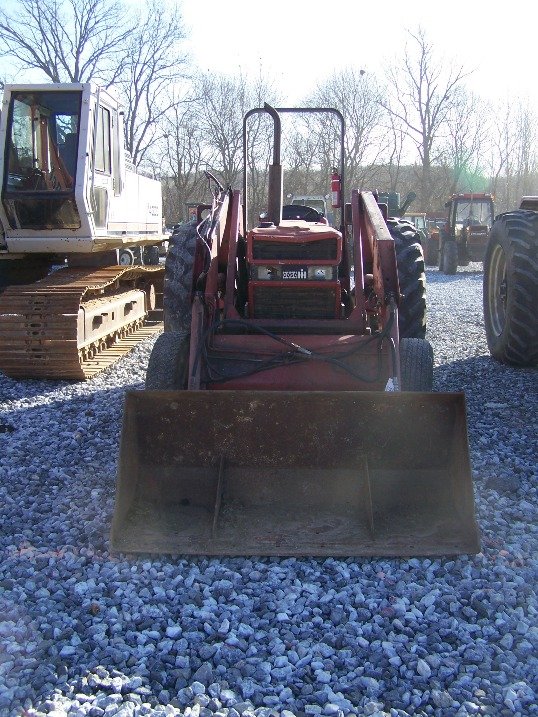 International 885 Farm Tractor with Loader - 2