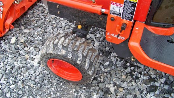 Kubota BX24 4x4 Compact Tractor Loader Backhoe - 10
