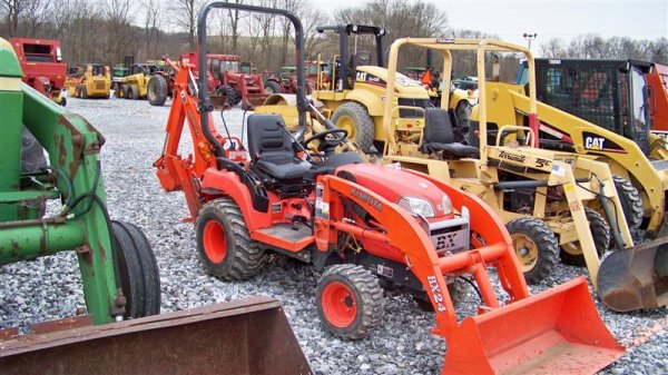 Kubota BX24 4x4 Compact Tractor Loader Backhoe