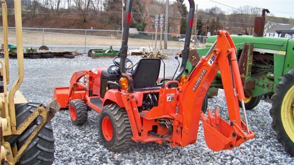 Kubota BX24 4x4 Compact Tractor Loader Backhoe - 4