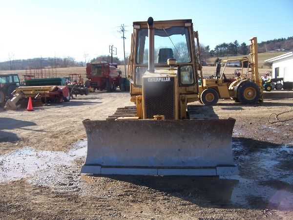 Cat Caterpillar D3C Series 3 Bull Dozer w/ Cab & He - 3