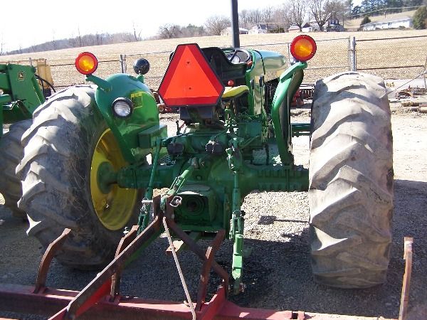 JOHN DEERE 2350 2wd w/2300 hours V-Nice tractor!! - 6