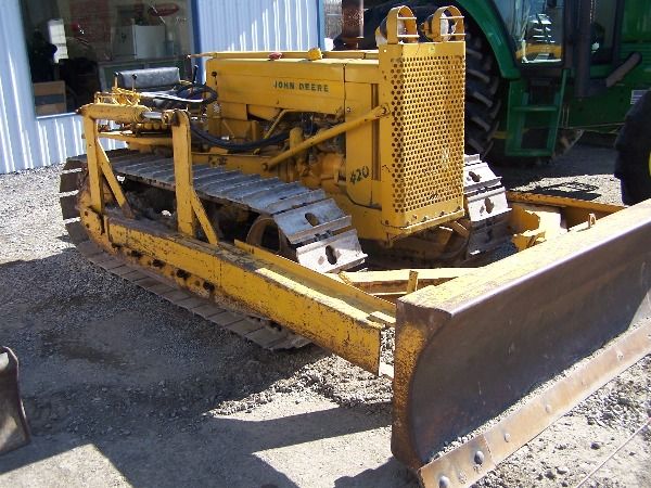 JOHN DEERE 420 2-Cylinder Dozer Very Nice Tractor - 5