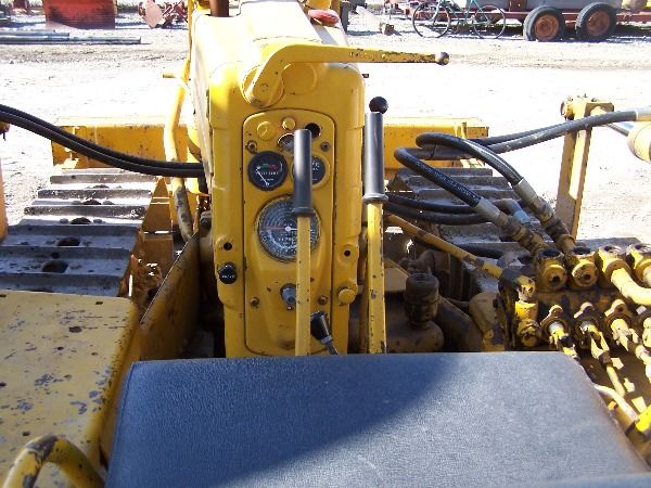 JOHN DEERE 420 2-Cylinder Dozer Very Nice Tractor - 9