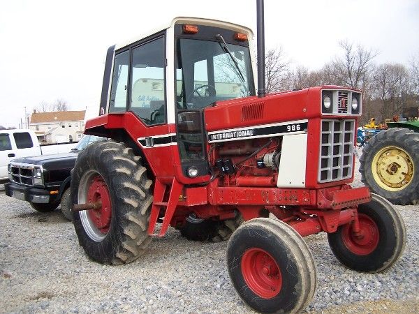 International IH 986 Farm Tractor 1 of a kind!!!!!!
