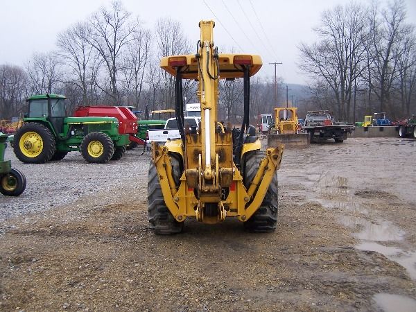 JOHN DEERE 110 Tractor Loader Backhoe 900 hours - 5