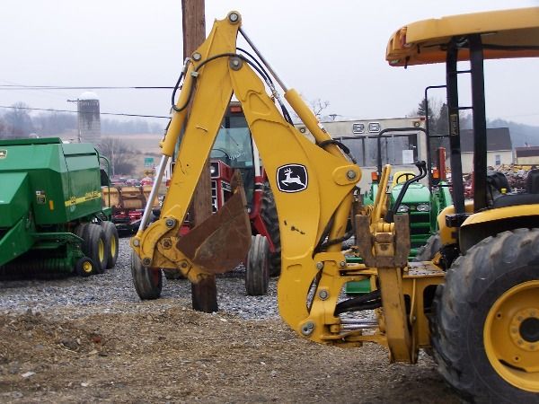 JOHN DEERE 110 Tractor Loader Backhoe 900 hours - 6